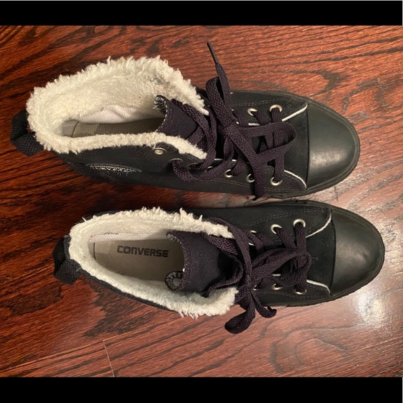 Converse - Picture 3 of 4